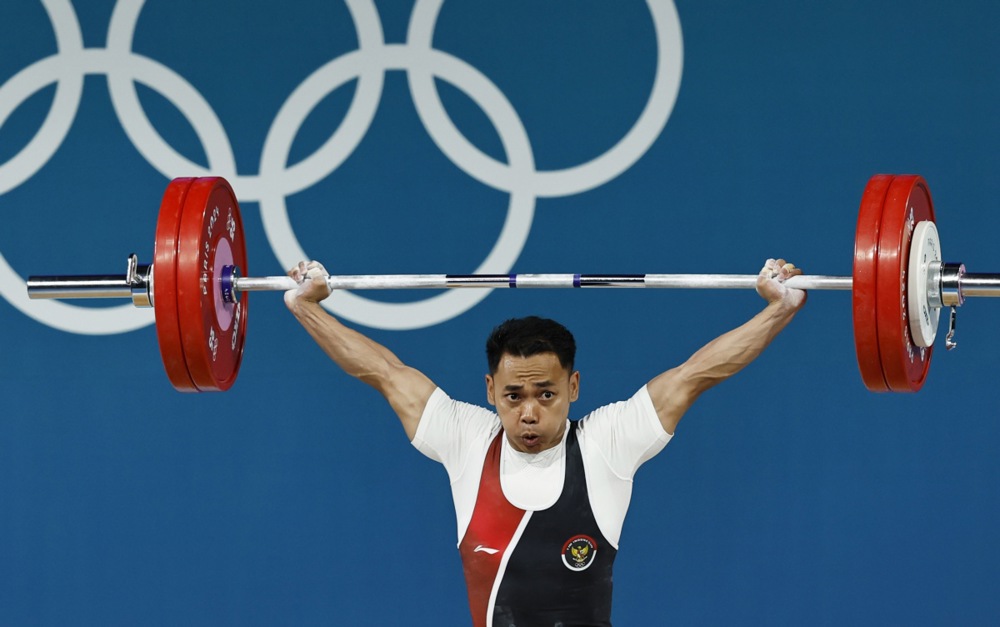 Peraih Emas Asal China Kagum dengan Perjuangan Eko Yuli di Olimpiade 2024: Melihatnya Bikin Haru!