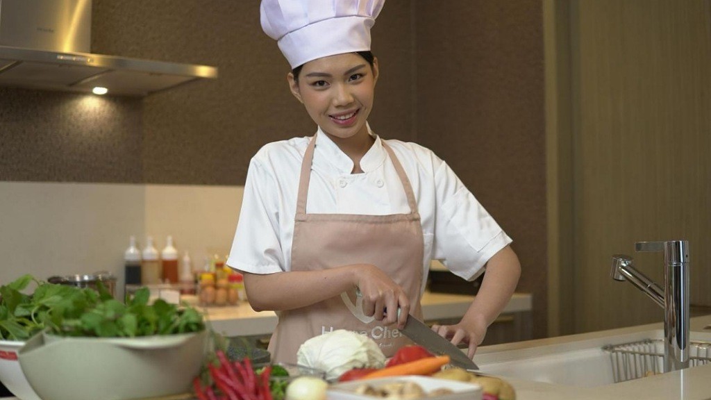 Mengenal Layanan Home Chef, Menikmati Masakan Restoran Langsung dari Rumah 