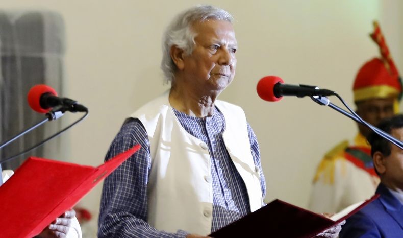 Peraih Nobel Perdamaian Muhammad Yunus Dilantik sebagai Pemimpin Bangladesh Sementara