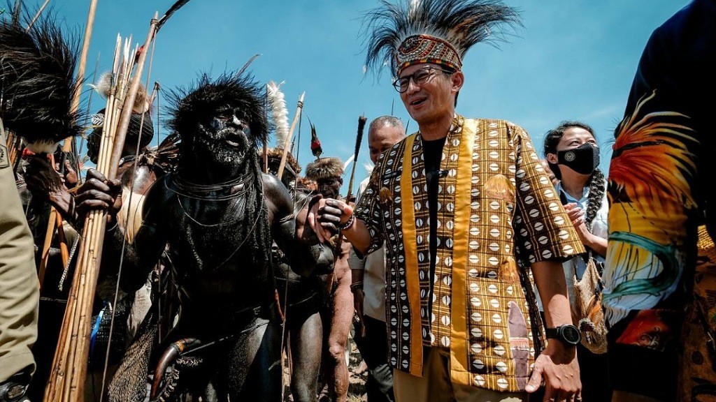 Sandiaga Uno Jadi Menteri Pariwisata Pertama Hadir di Festival Lembah Baliem