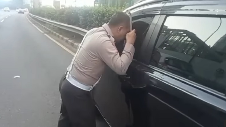 Viral Mobil Mendadak Berhenti di Tol Jakarta, Sopir Meninggal Serangan Jantung
