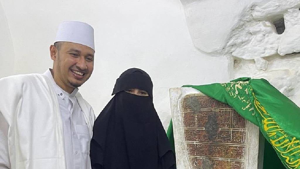 Kartika Putri Putuskan Bercadar: Untuk Apa Kita Terlihat?