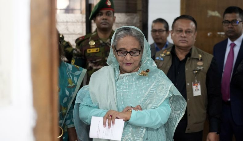 Bangladesh Cabut Paspor Diplomatik Mantan PM Sheikh Hasina yang Kabur ke India