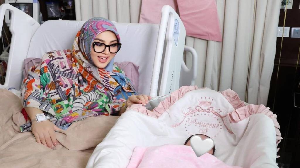 Aisyahrani Bongkar Rahasia Syahrini Setelah Menjadi Ibu: Gendong Anak Masih Kaku