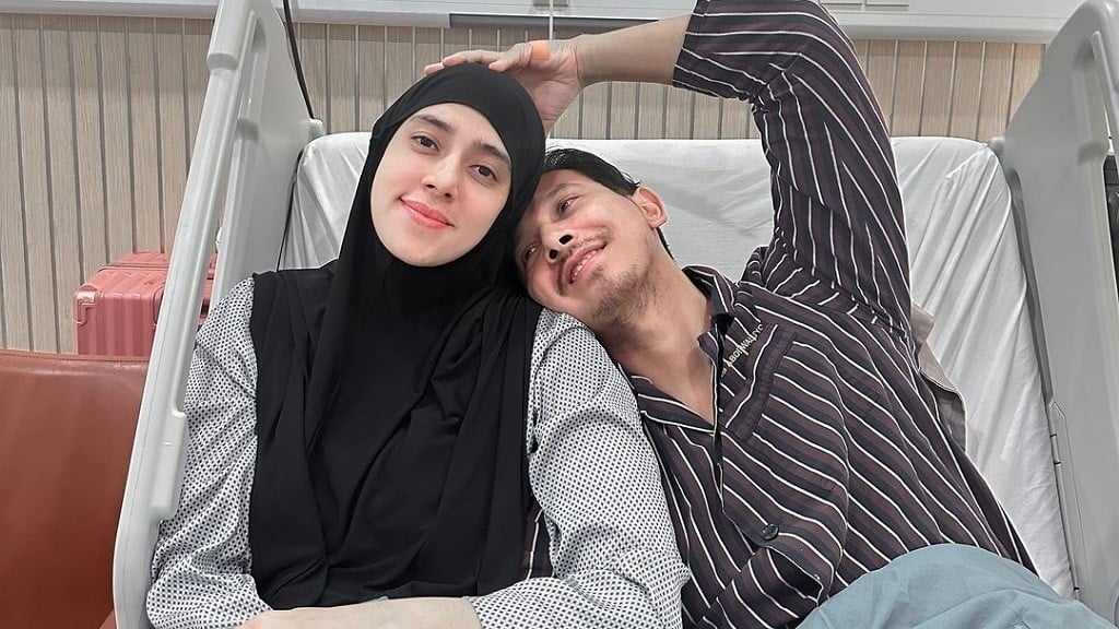 Usai Sony Septian Jatuh Sakit, Fairuz A Rafiq Rela Kerja Lebih Lama demi Biaya Pengobatan 