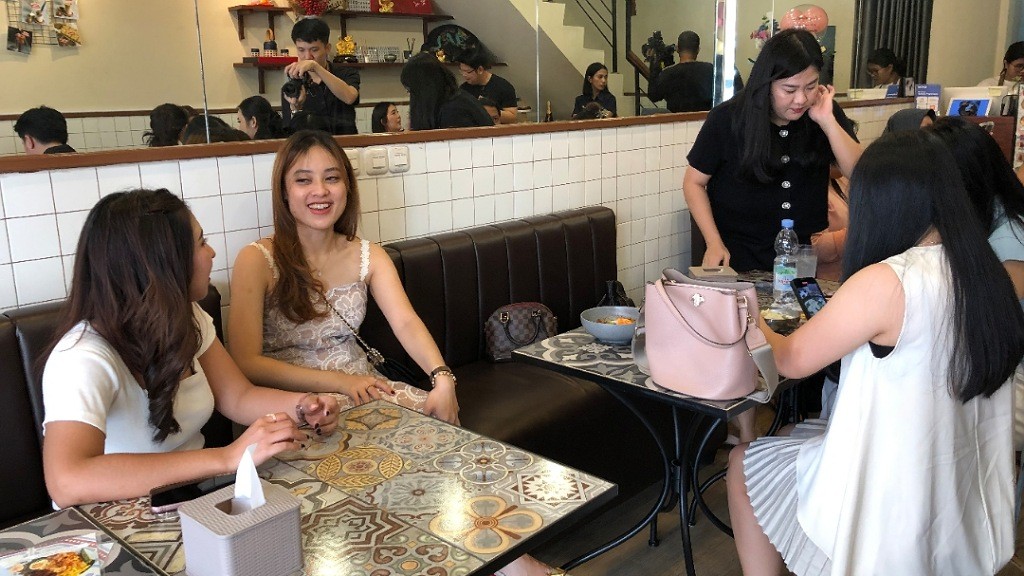 Buka Restoran di Alam Sutera, Stefani Horison Kenalkan Kuliner Malaysia