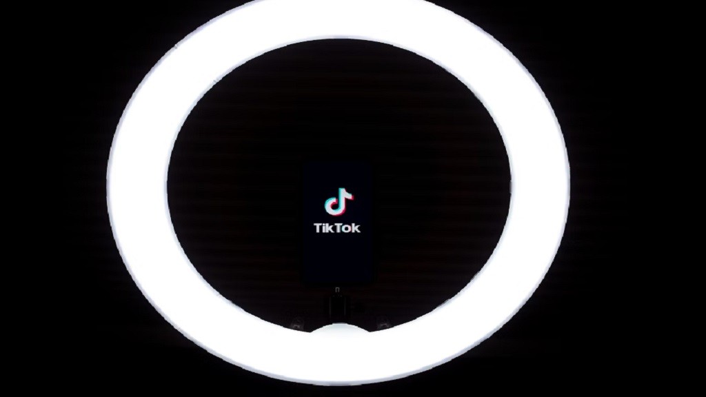 Pengguna TikTok Kini Bisa Bikin Obrolan Grup, Begini Caranya