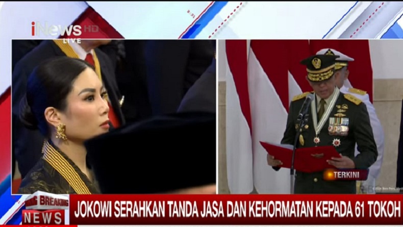 Wamenparekraf Angela Tanoesoedibjo Terima Tanda Jasa dan Kehormatan dari Presiden Jokowi