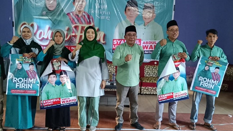 Sitti Rohmi Kukuhkan Relawan di Lombok Timur, Minta Kampanyekan Rohmi-Firin dengan Santun