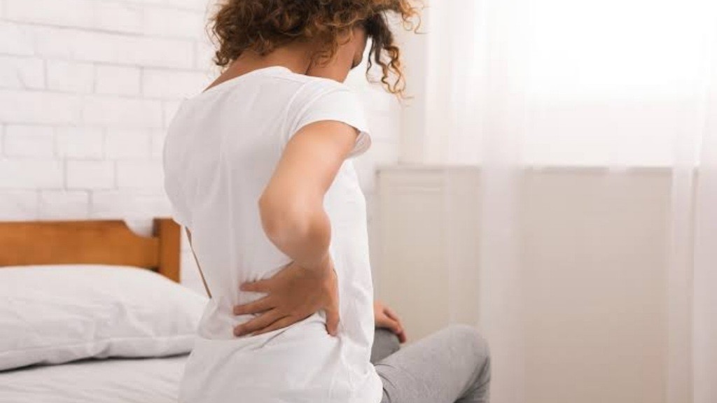 Punggung Bawah Suka Nyeri karena Saraf Kejepit, Kenali Penyebab dan Penanganannya