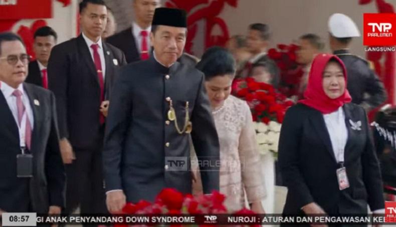 Presiden Jokowi Pakai Baju Adat Betawi saat Hadiri Sidang Tahunan MPR