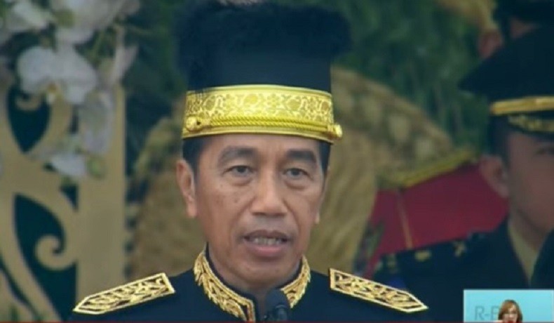 Penampakan Presiden Jokowi Jadi Inspektur Upacara 17 Agustus di IKN