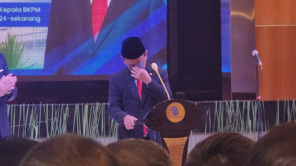 Bahlil Nangis saat Sertijab Kepala BKPM: Tolong Bantu Bang Rosan, Dia adalah Kakak Saya