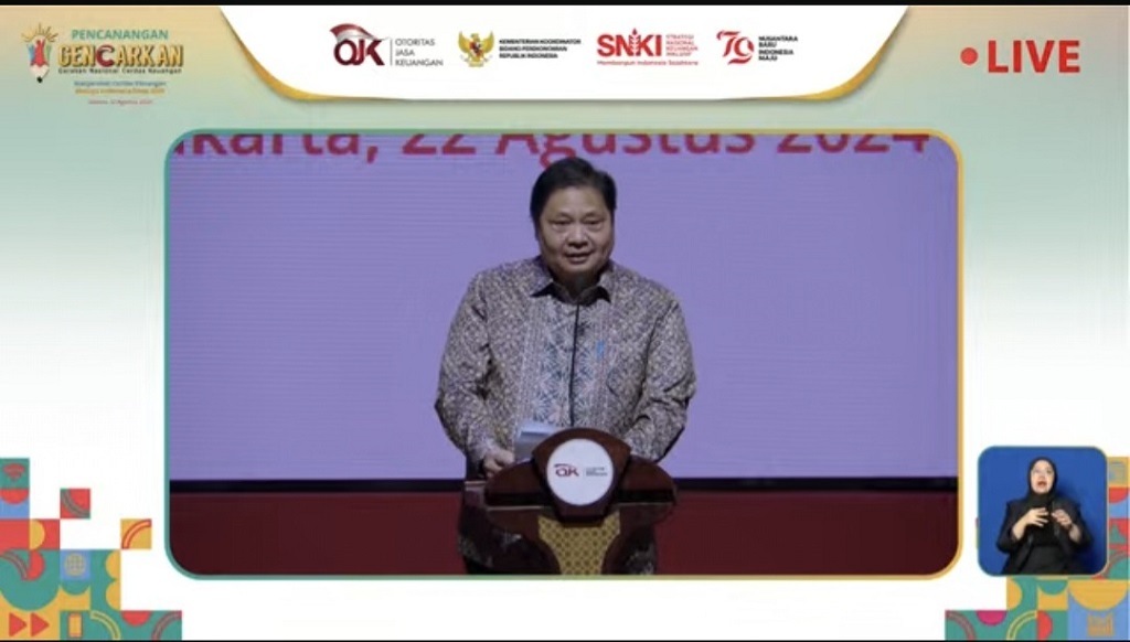 Ada Demo, Airlangga Lempar Candaan: Lebih Enak dari di Luar Sana