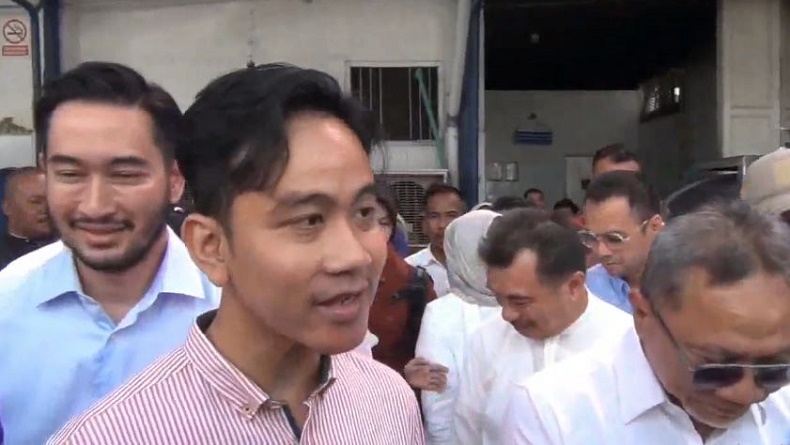 Gibran Bersama Zulhas Pantau Produksi Susu di Lembang, Bungkam Ditanya Putusan MK