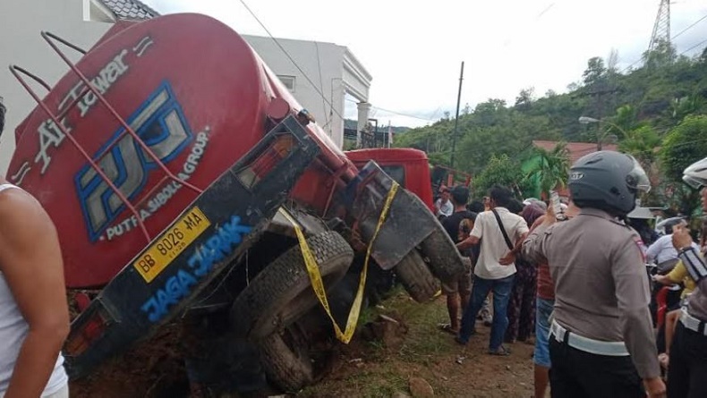 Kecelakaan Maut Truk Tangki Tabrak 2 Betor di Sibolga, 1 Orang Tewas Mengenaskan