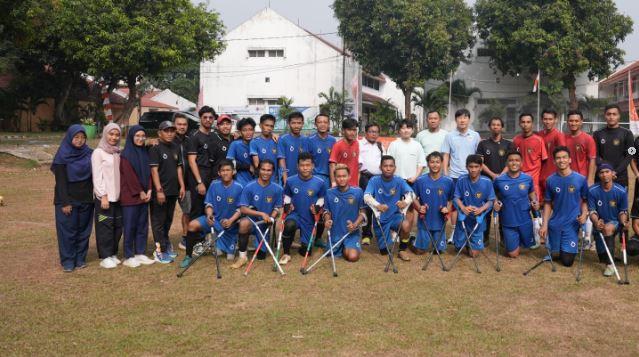 STY Terharu saat Kunjungi TC Timnas Sepak Bola Amputasi Indonesia: Saya Makin Termotivasi!