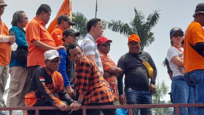 Tom Lembong Ikut Demo di DPR: Mari Tunjukkan Kita Kalangan Penegak Konstitusi