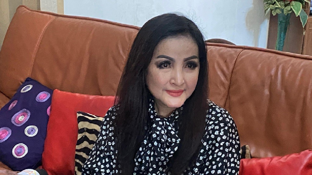 Machica Mochtar Sambangi Polda Metro Jaya: Saya Mau Jemput Anak Saya 