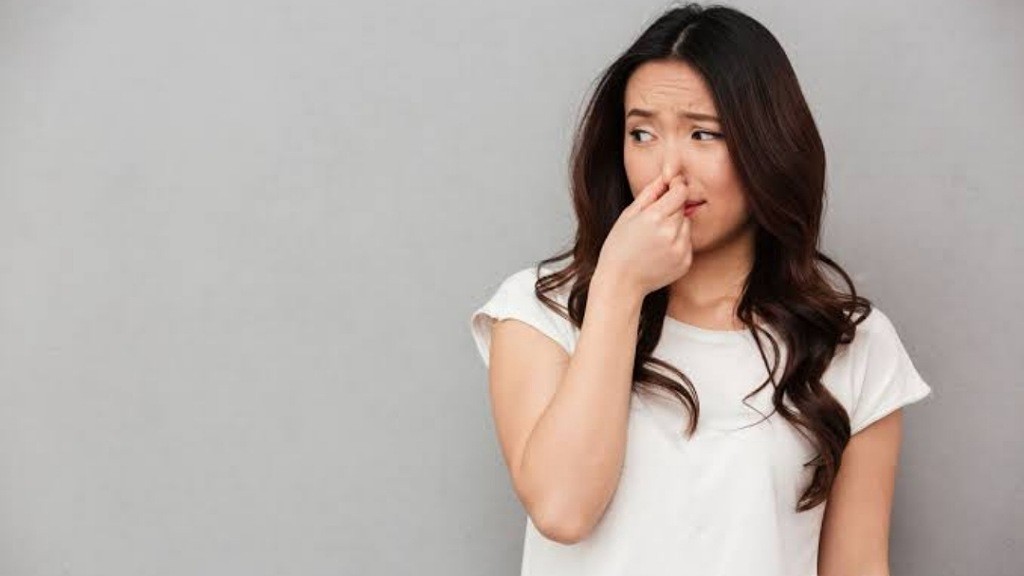 Bau Badan Bisa Hilang tanpa Pakai Deodoran, Dokter Ungkap Cara Alami Ini