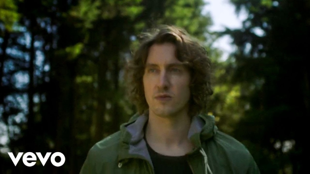 Lirik Lagu Be Alright - Dean Lewis dan Terjemahan: Menghadapi Patah Hati dengan Harapan