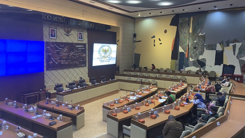 Komisi II DPR Gelar Rapat Pengesahan PKPU Pilkada, Menkumham dan Ketua KPU Hadir