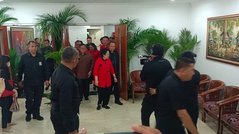 Anies Belum Terlihat di Kantor DPP PDIP, Batal Diumumkan Pilgub Jakarta?
