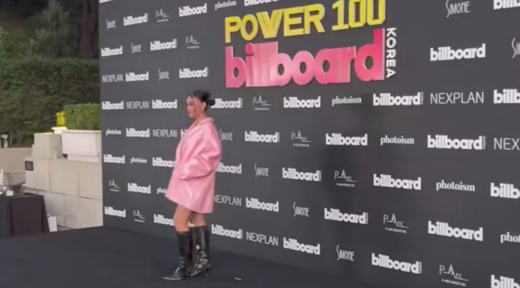 Potret Agnez Mo di K Power 100 Billboard Korea Tuai Pujian Netizen: Menyala Diva!