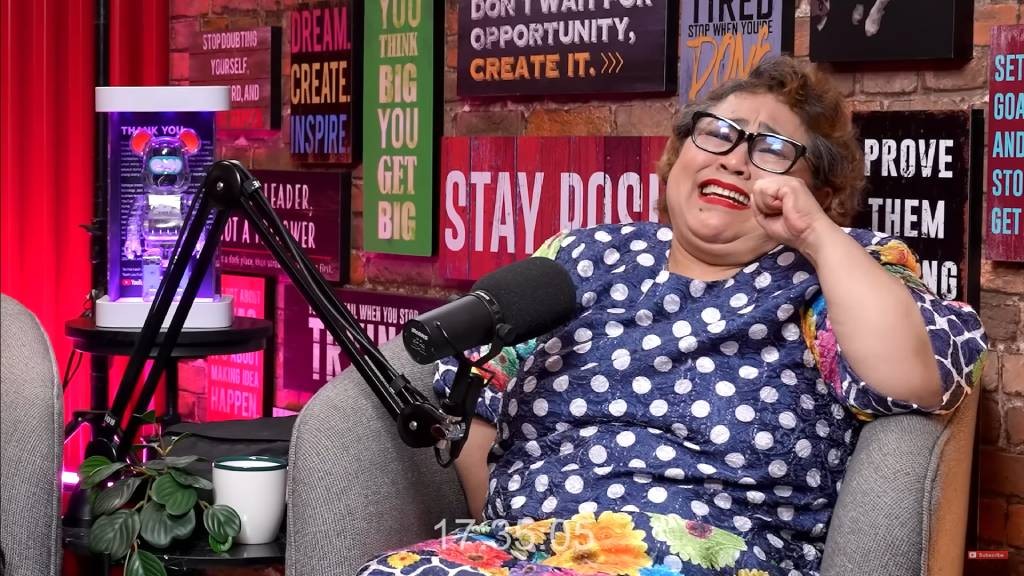 Nunung Jalani Operasi Mata usai Pulih dari Kanker, Suami: Sabar Ya Sayang