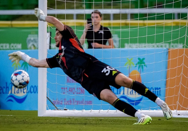 Maarten Paes Dapat Penghargaan Save of The Year MLS 2024: Keren Bang Paes!