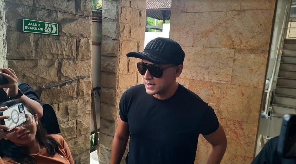 Kisah Indra Bruggman Idap Hipertiroid, Sedih Tak Bisa Sujud saat Salat