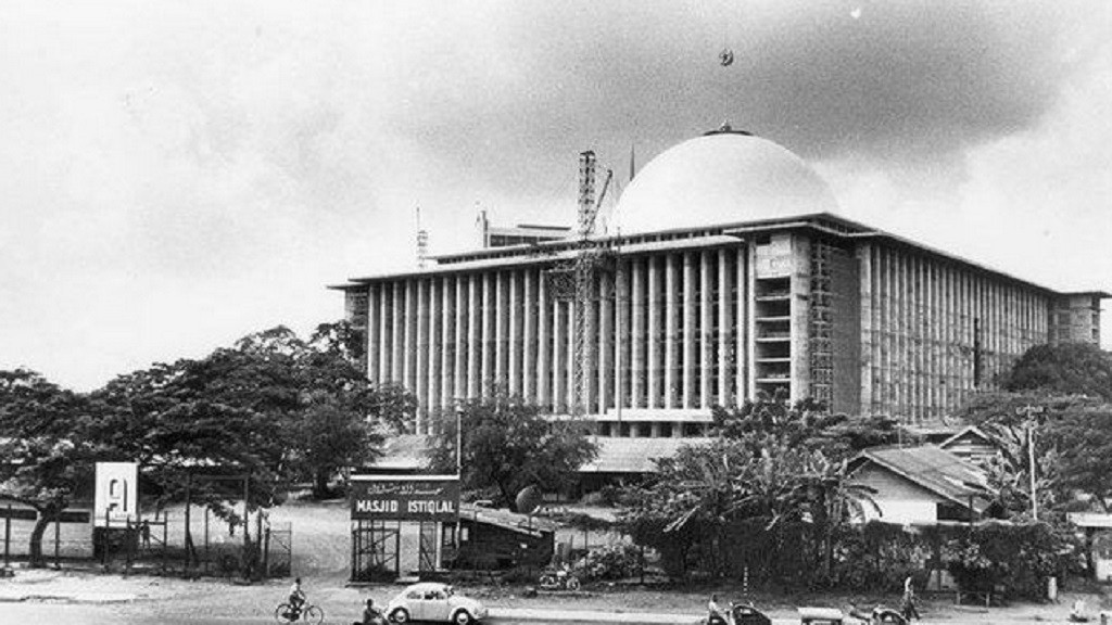Menilik Sejarah Masjid Istiqlal yang Dikunjungi Paus Fransiskus Hari Ini
