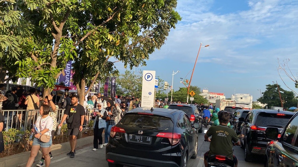Hari Pertama Konser Bruno Mars, Lalu Lintas di sekitar JIS Padat Merayap