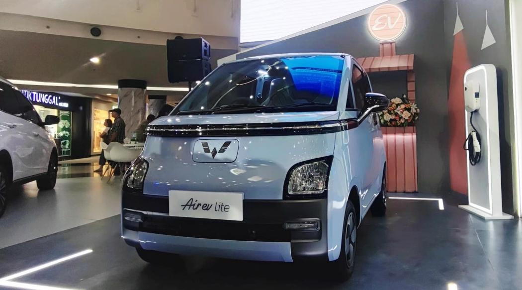 Mobil Listrik Wuling Air ev Lite Versi Long Range Meluncur, Jarak Tempuh Bertambah Tembus 300 Km