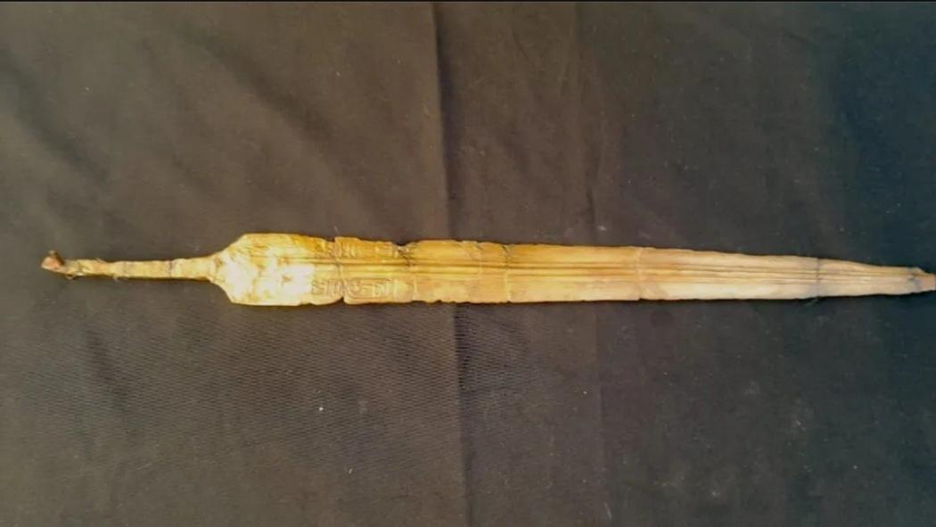 Pedang Bertuliskan Nama Firaun Ditemukan di Barak Militer Kuno Mesir Berusia 3.200 Tahun