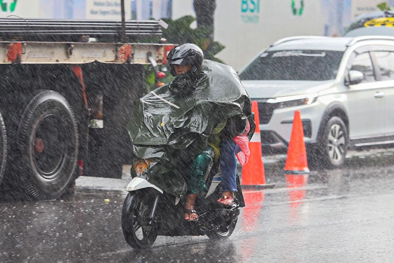 Prakiraan Cuaca Jakarta Hari Ini, Waspada Hujan Petir di Sejumlah Wilayah