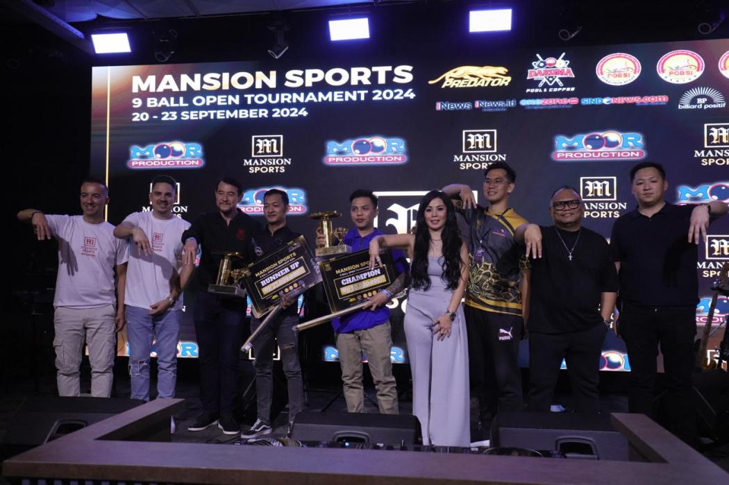 Juara Dunia dan Eropa Biliar Beri Trofi ke Pemenang Mansion Sports 9 Ball Open Tournament 2024