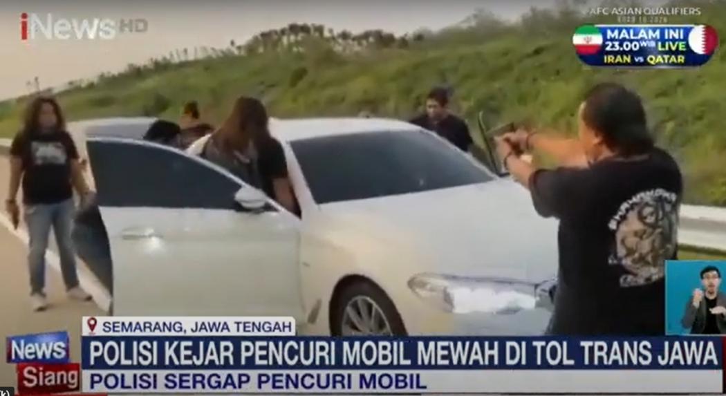 Bak Film Action, Begini Video Polisi Sergap Pencuri Mobil Mewah di Jalan Tol