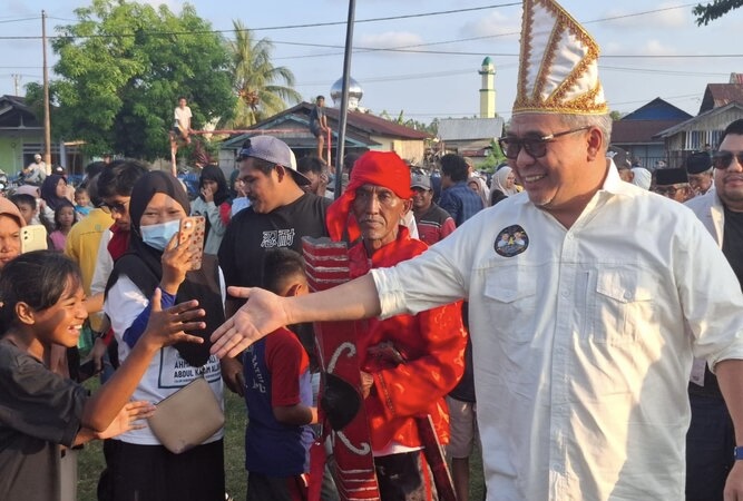 Cagub Ahmad Ali Pastikan Setiap Anak di Sulteng Dapat Pendidikan Layak