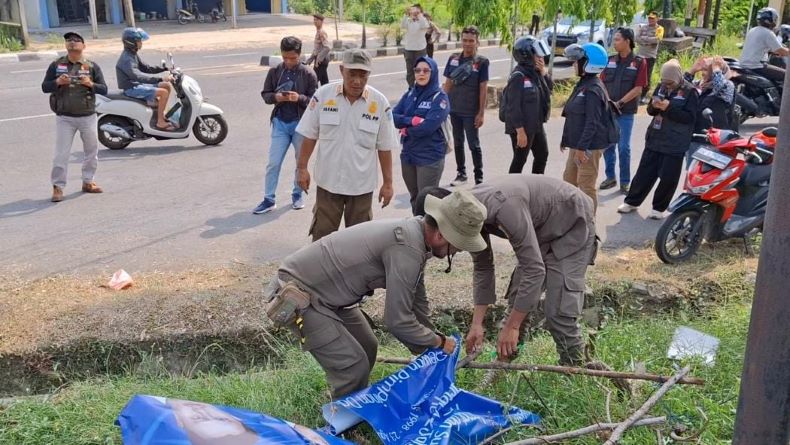 Pilkada 2024, APK yang Melanggar di Bangka Barat Ditertibkan