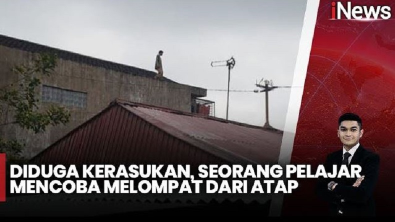 Dramatis! Detik-Detik Evakuasi Pelajar 12 Tahun Naik ke Atap Rumah Diduga Kerasukan