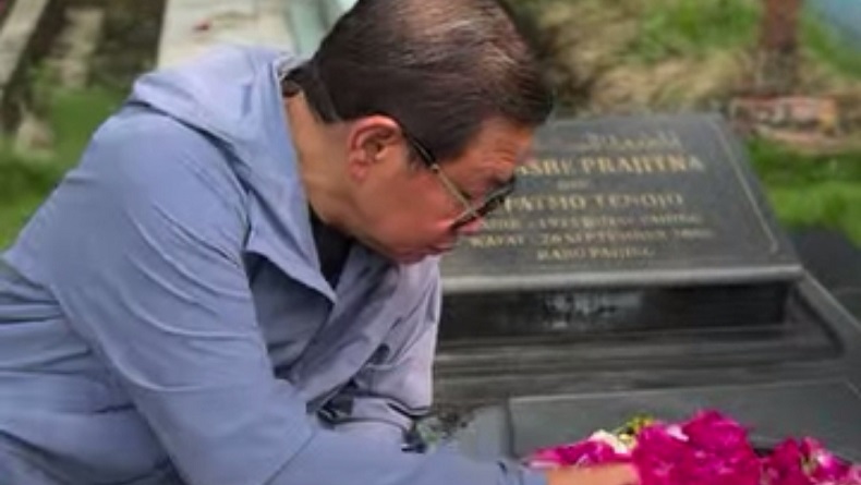 Pramono Pulang Kampung, Ziarah ke Makam Orang Tua di Yogyakarta