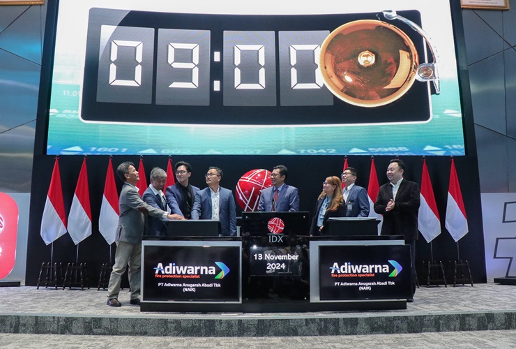 PT Adiwarna Anugerah Abadi Tbk Masuk BEI, Saham NAIK Melesat 30,84 Persen