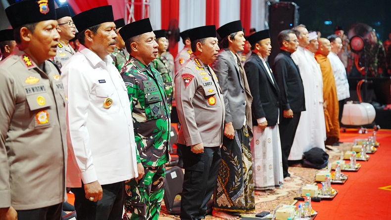 Kapolri dan Panglima TNI Hadiri Doa Lintas Agama di Semarang, Harap Pilkada Aman