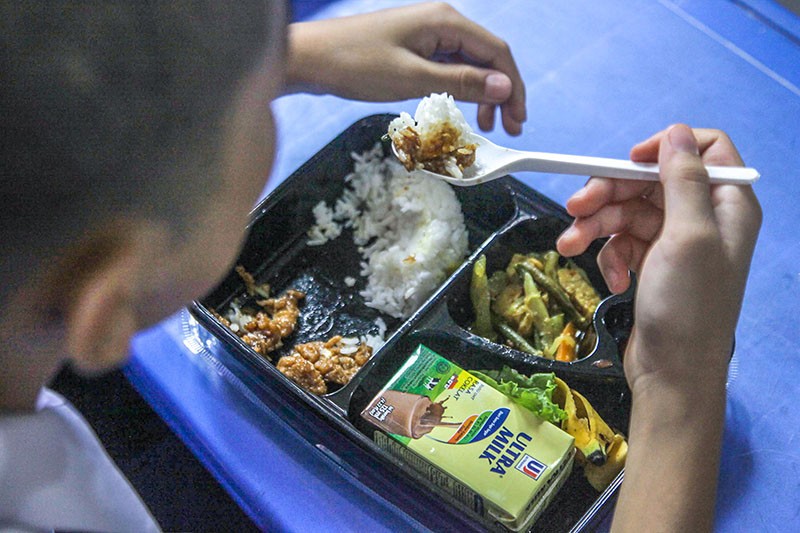 Breaking News: Prabowo Pangkas Anggaran Makan Bergizi Gratis jadi Rp10.000 per Hari!