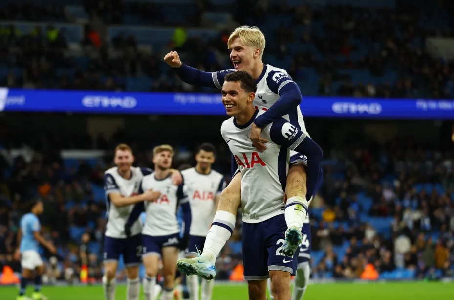 Hasil Lengkap Liga Inggris: Kejutan! Tottenham Bantai Man City di Etihad Stadium