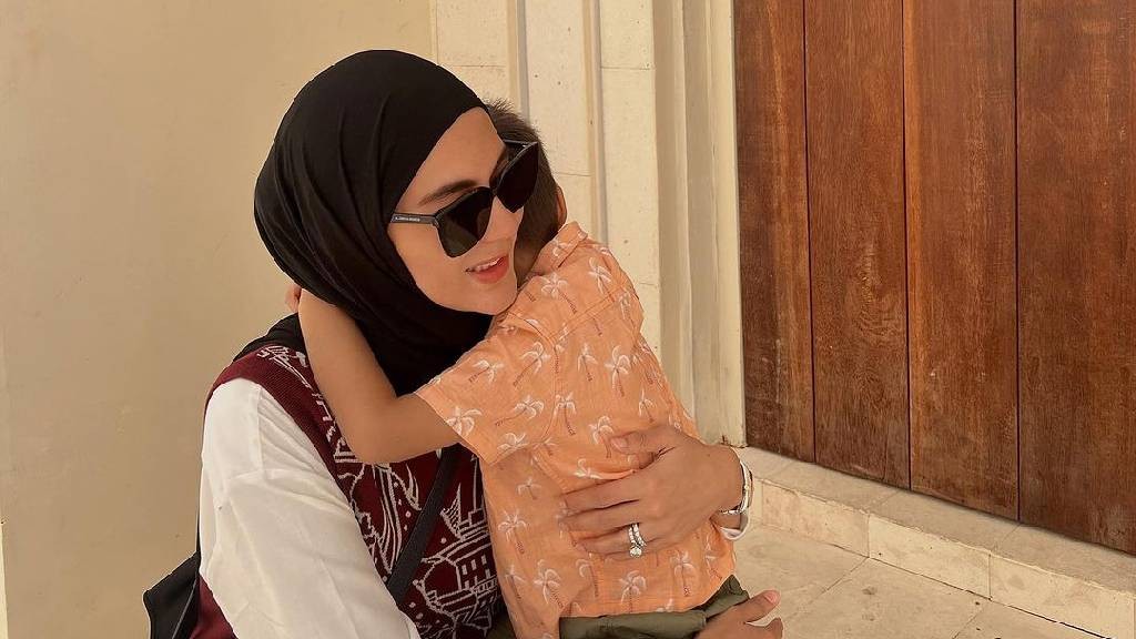 Janji Paula Verhoeven untuk Kedua Anaknya: Mama Akan Selalu Sayang Kiano dan Kenzo