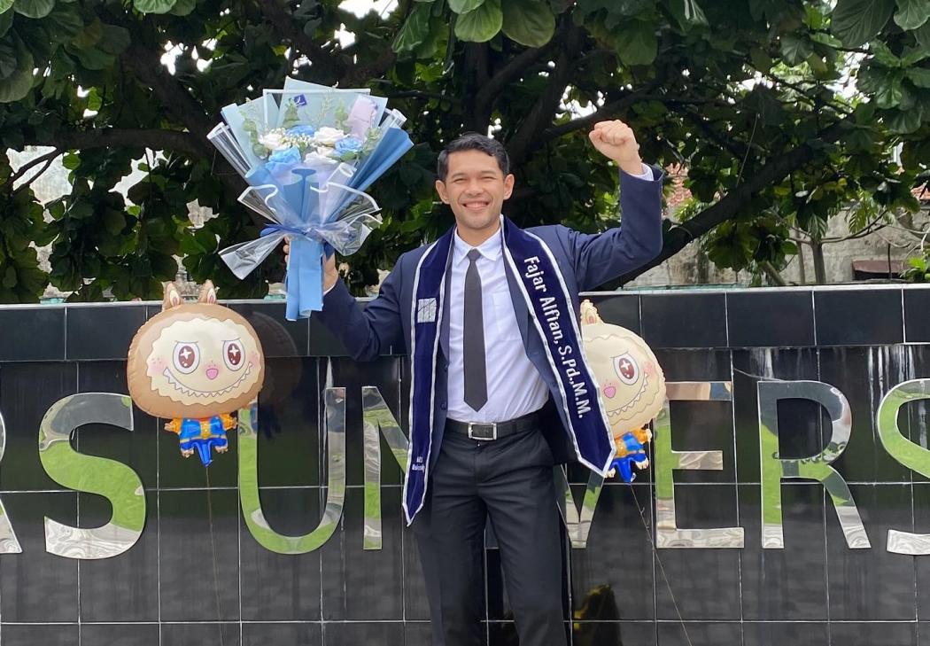 Selamat! Fajar Alfian Lulus S2, Kini Punya Gelar Magister Manajemen