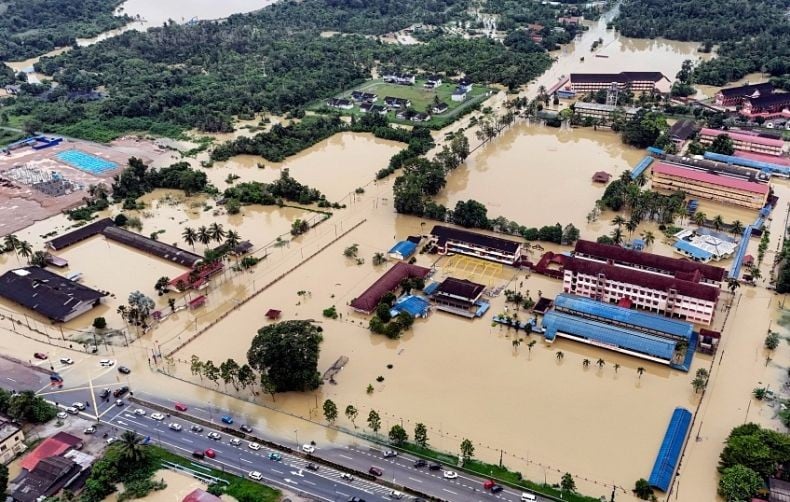 Banjir Besar Landa Malaysia, Rendam 7 Negara Bagian