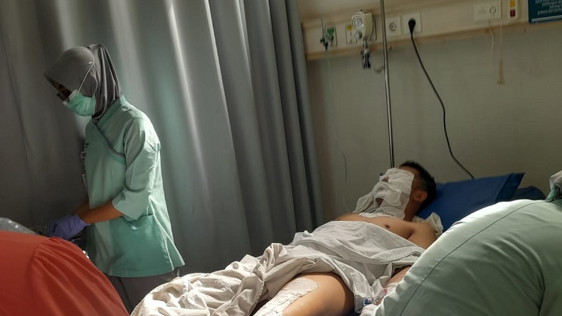 Pria di Bekasi Diteror Sosok Misterius, Disiram Air Keras hingga Mobil Dibakar